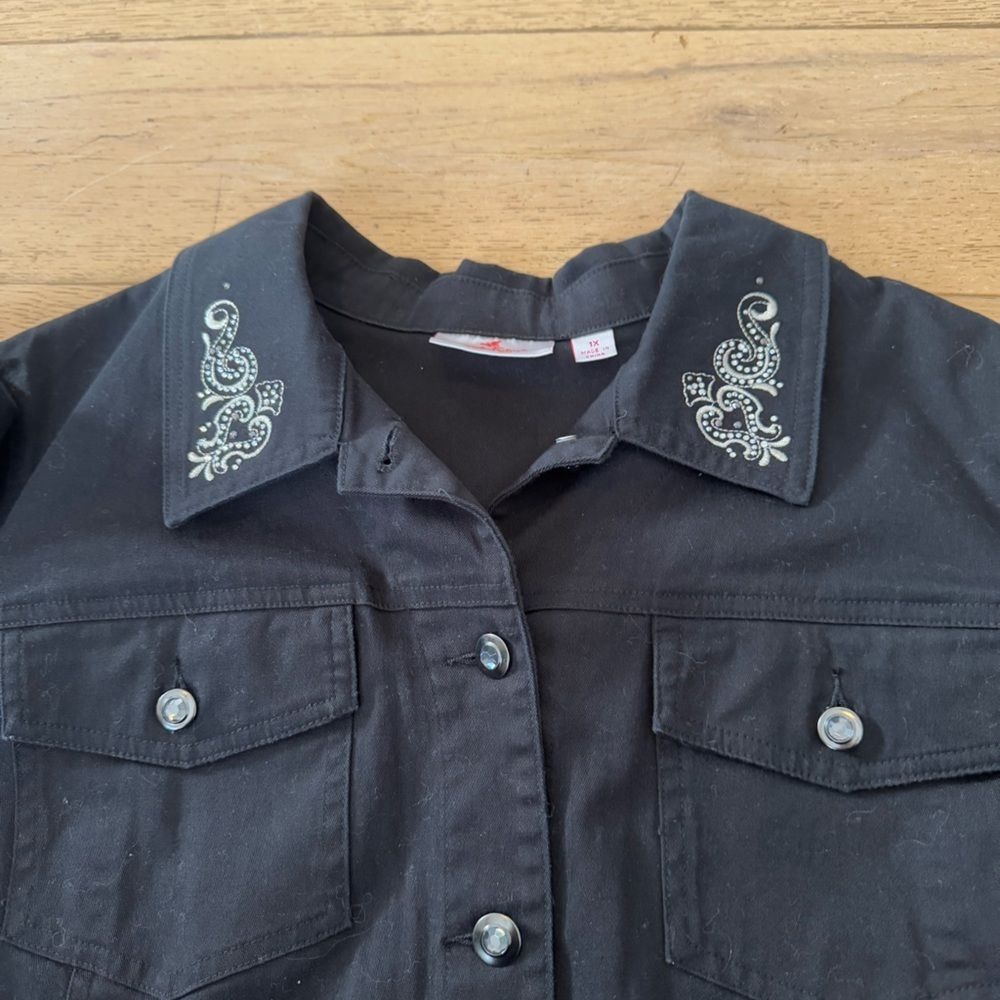 Quacker Factory Black Rhinestone Embroidered Button Front Shirt Jacket 1X
